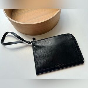 Cole Haan Black Textured Leather Wrap-Around Zipper Expandable Wristlet